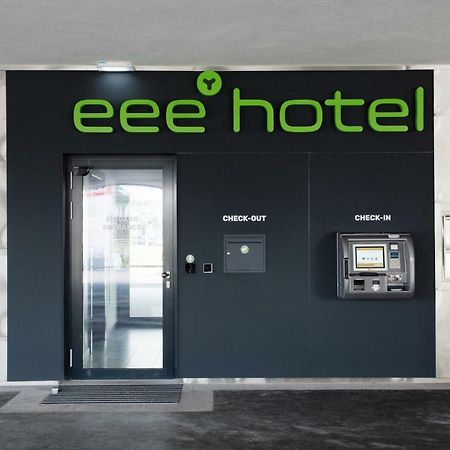 Eee Hotel Traun Luaran gambar