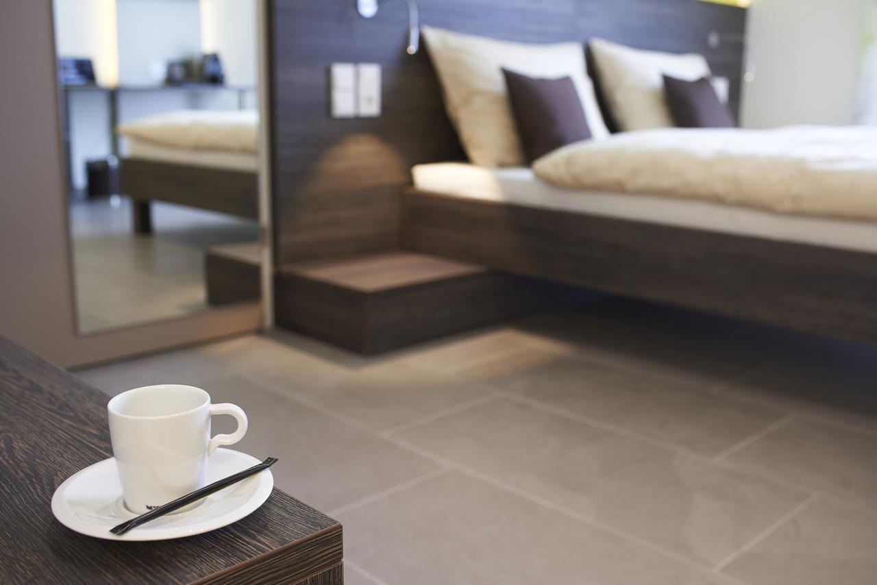 Eee Hotel Traun Luaran gambar