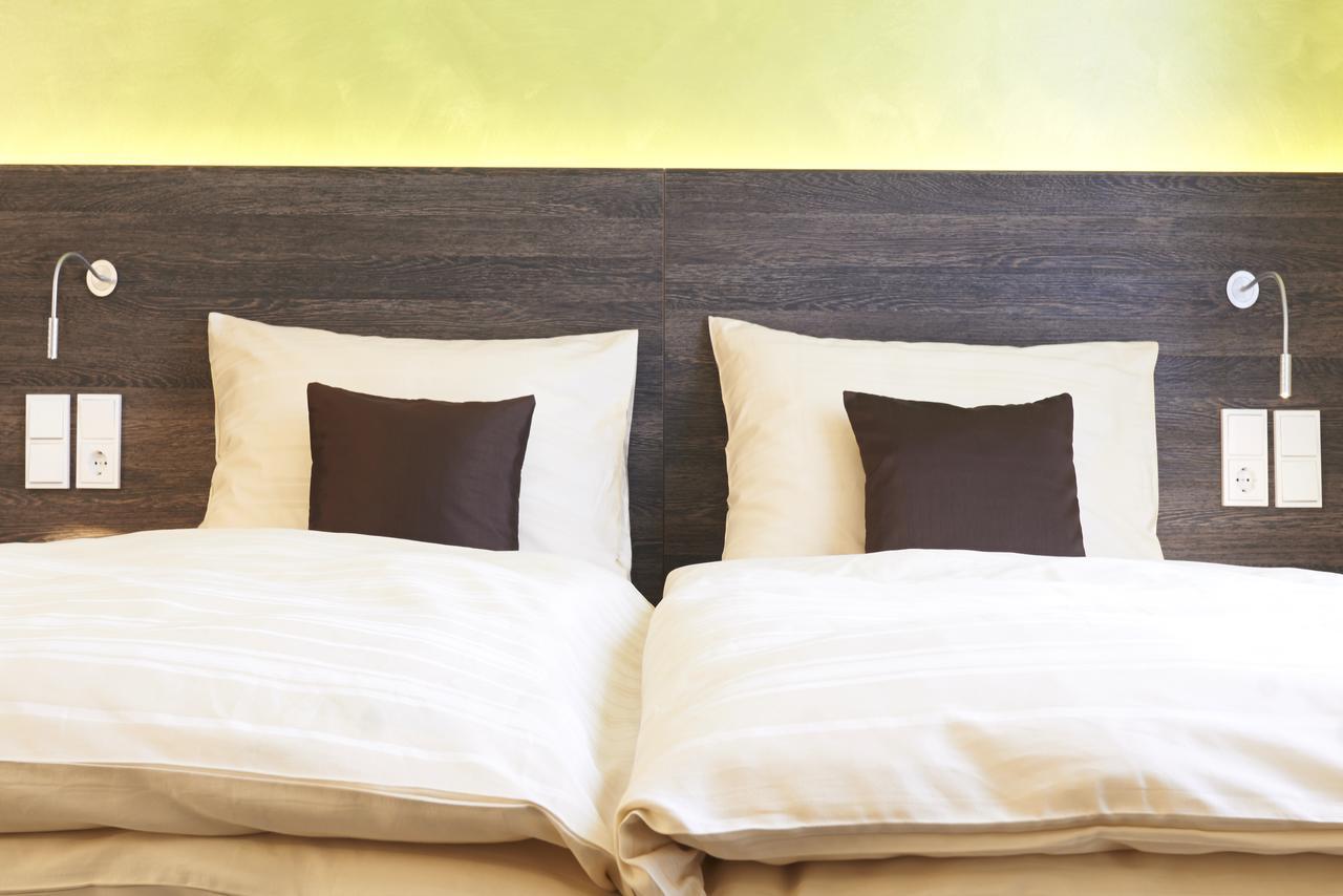 Eee Hotel Traun Luaran gambar