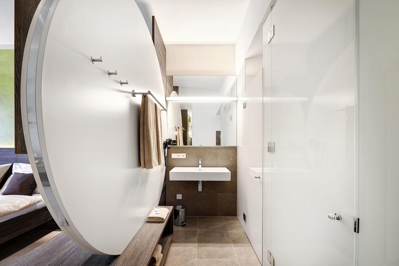 Eee Hotel Traun Luaran gambar