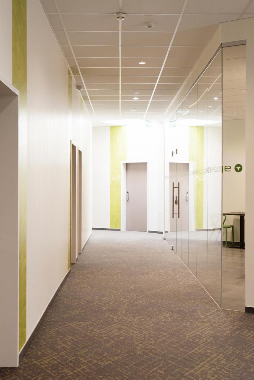 Eee Hotel Traun Luaran gambar