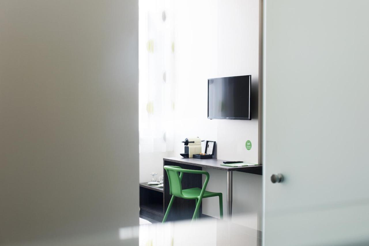 Eee Hotel Traun Luaran gambar