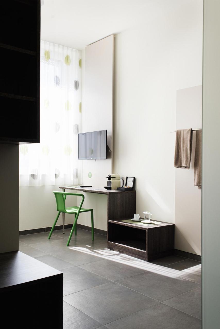 Eee Hotel Traun Luaran gambar