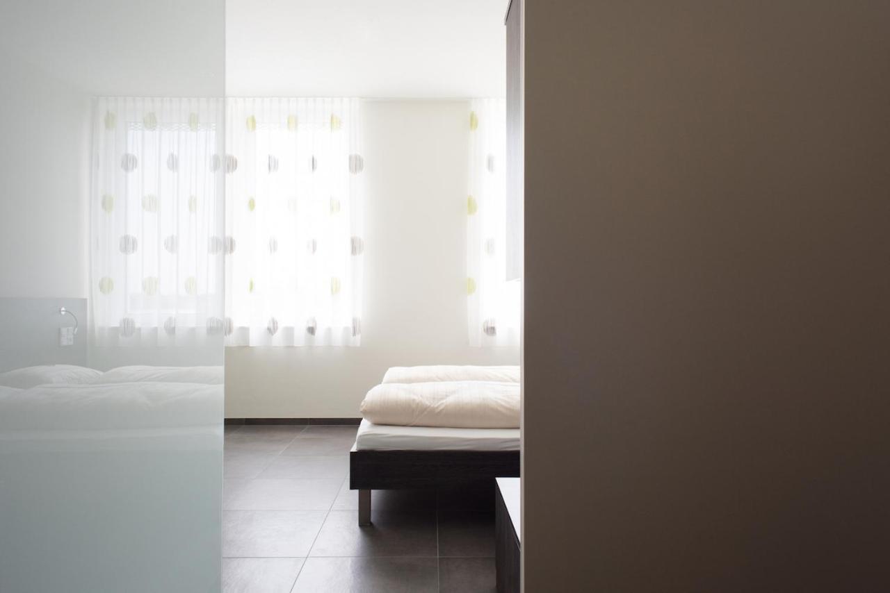 Eee Hotel Traun Luaran gambar