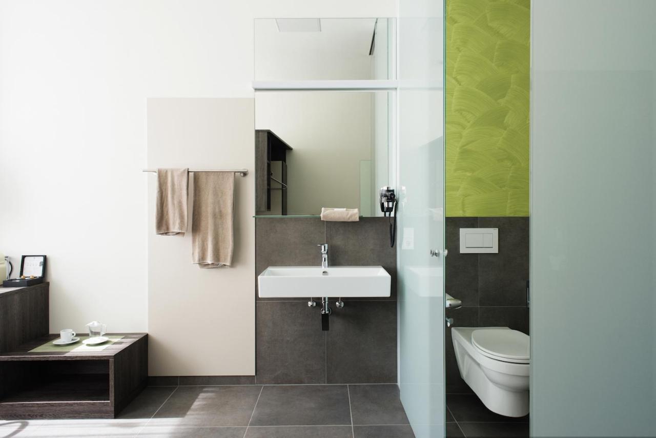 Eee Hotel Traun Luaran gambar