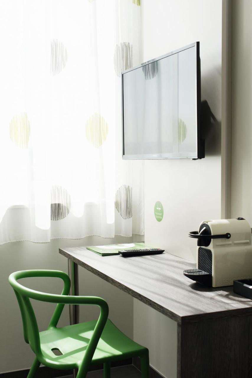 Eee Hotel Traun Luaran gambar
