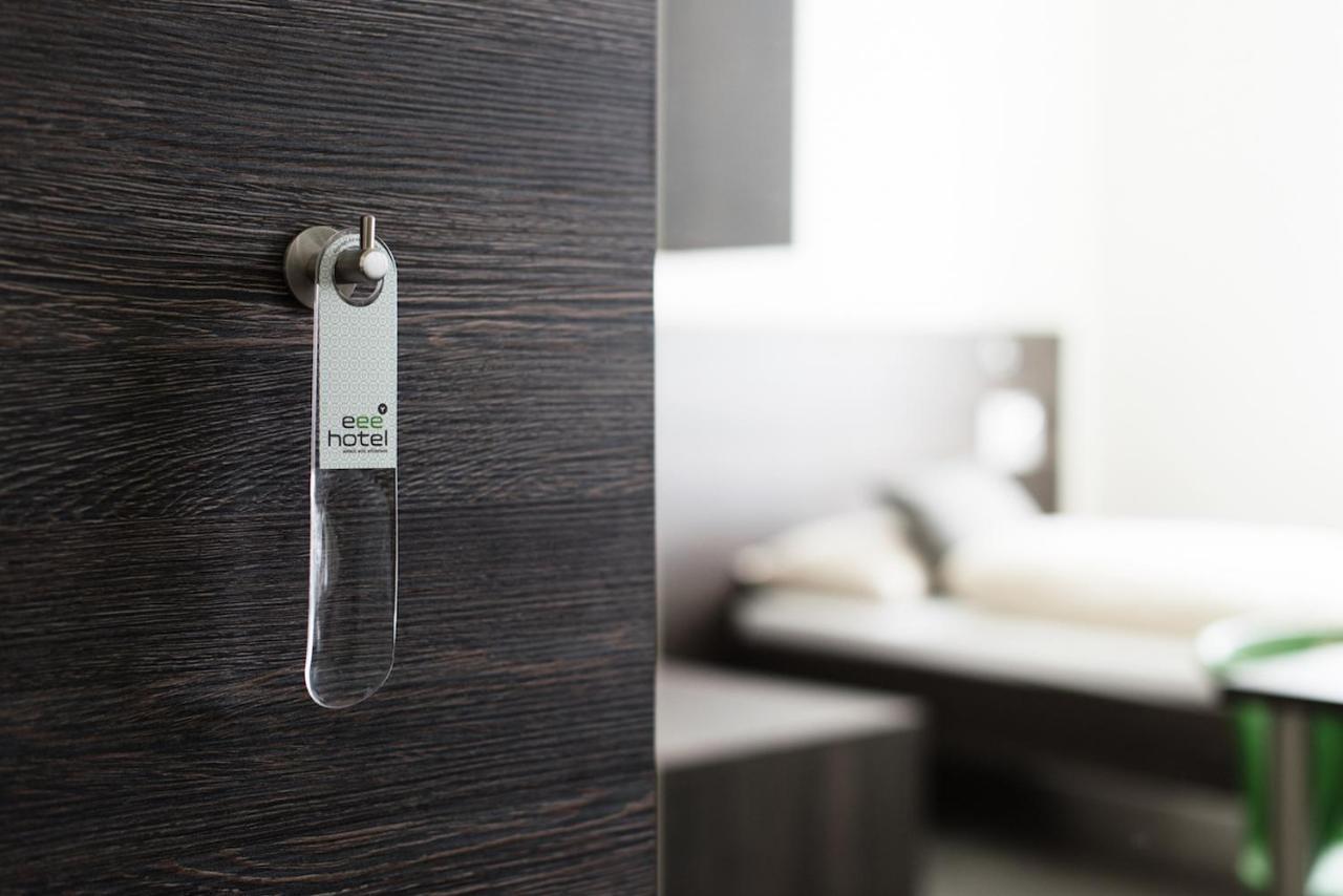 Eee Hotel Traun Luaran gambar