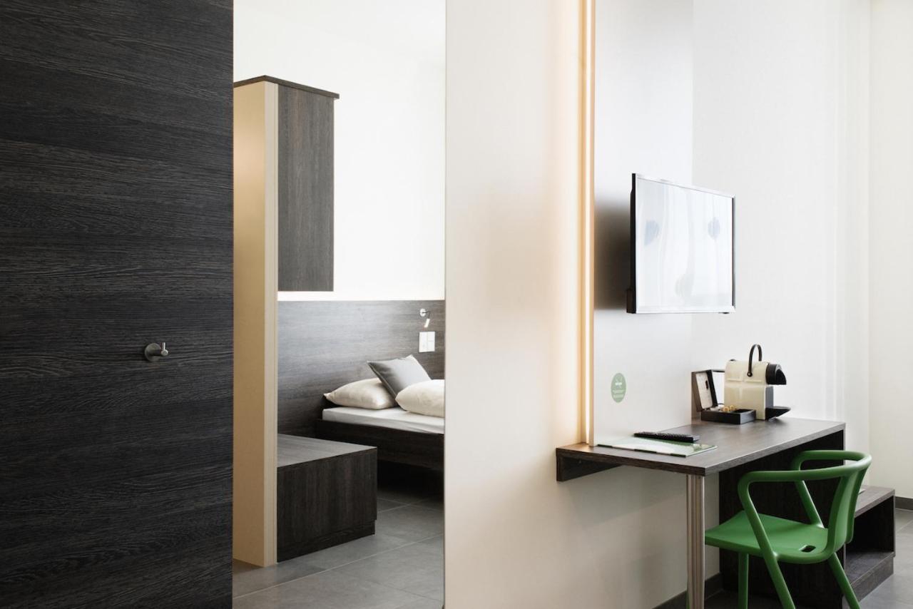 Eee Hotel Traun Luaran gambar