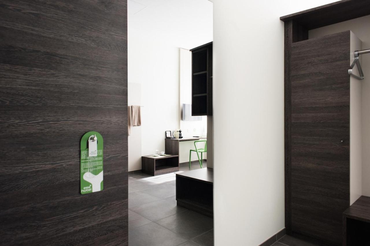 Eee Hotel Traun Luaran gambar