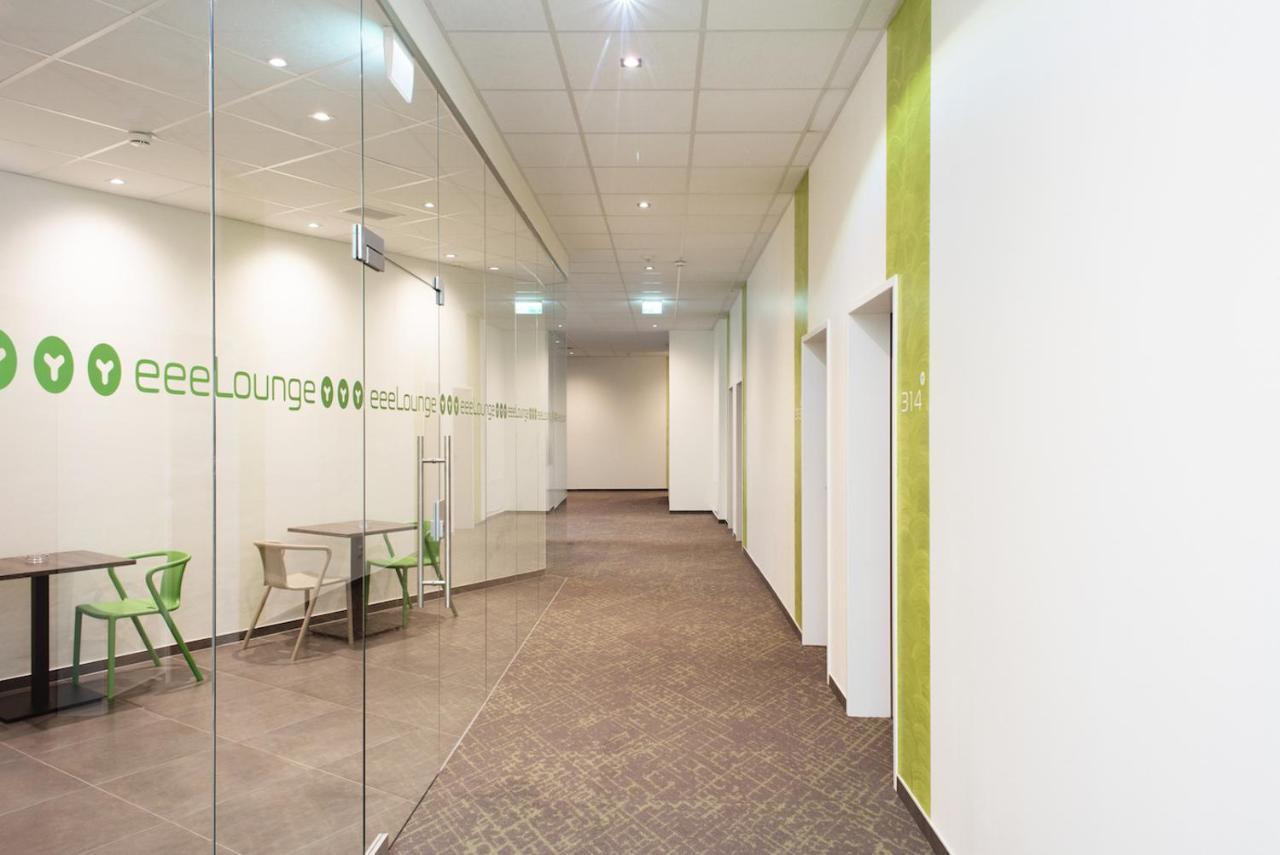 Eee Hotel Traun Luaran gambar