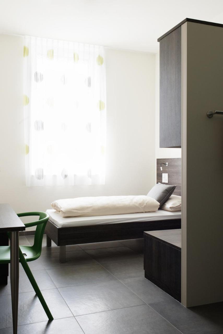 Eee Hotel Traun Luaran gambar